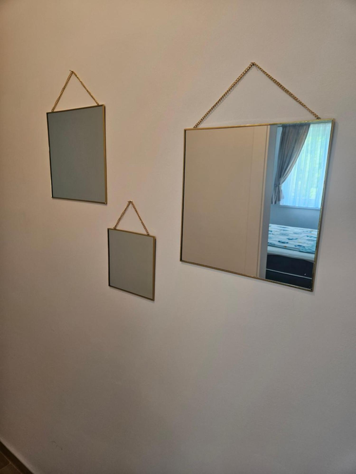 Golden Sky Apartment *